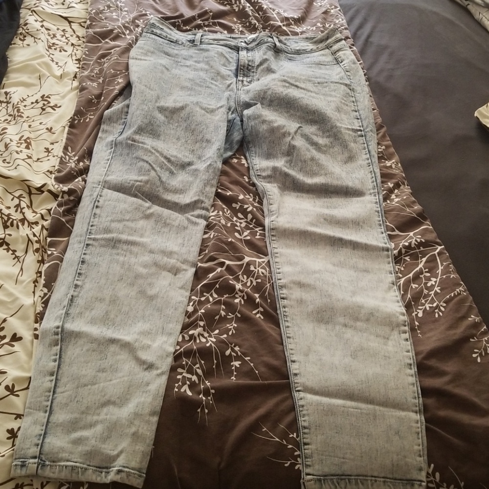 High waisted jeans